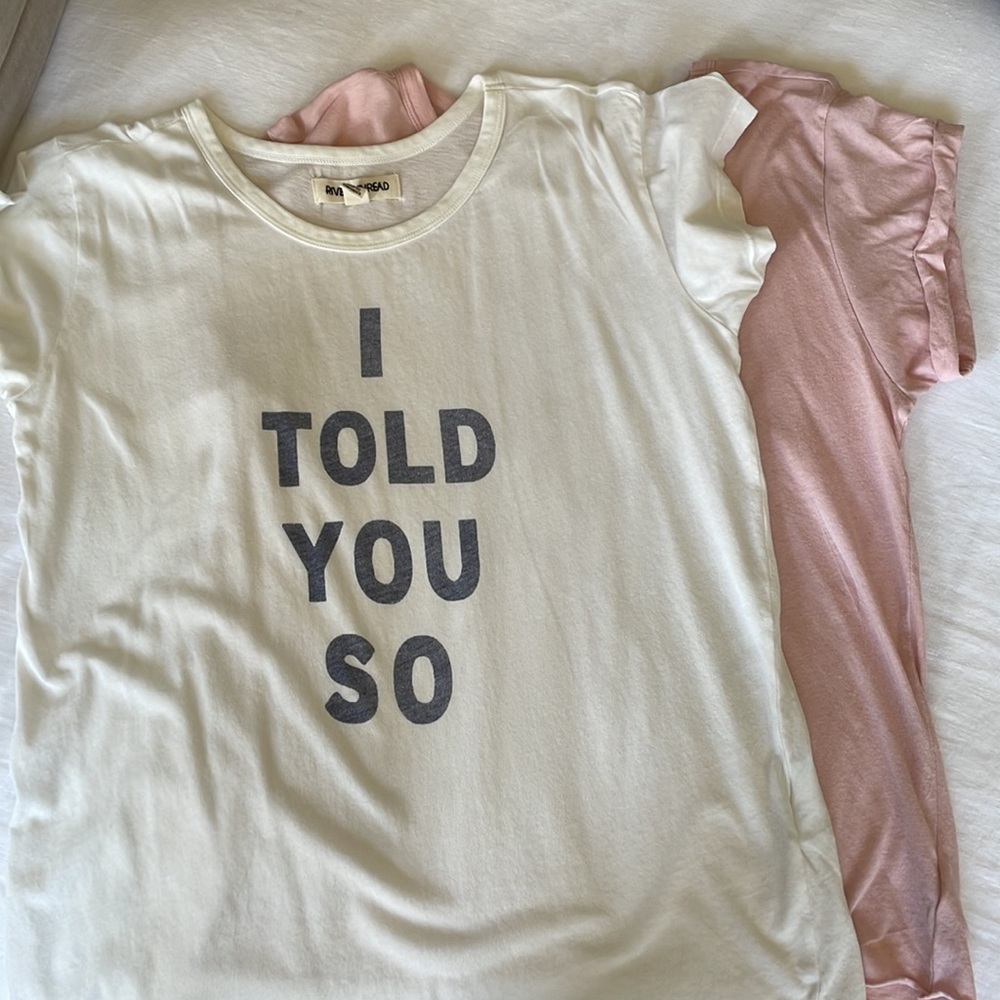 Graphic tee set